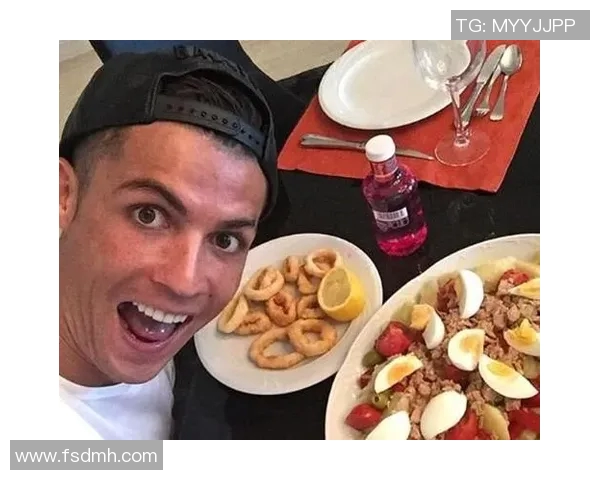 足球明星体重变化对比图揭示运动员的饮食与健康挑战