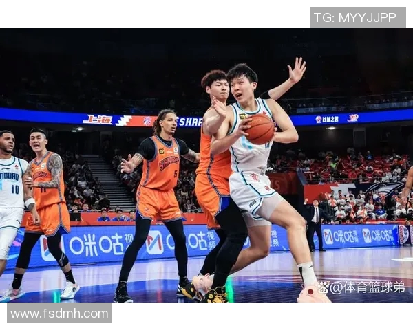 篮球明星的成长之路与他们对年轻球员的影响探讨 篮球明星的成长之路与他们对年轻球员的影响探讨